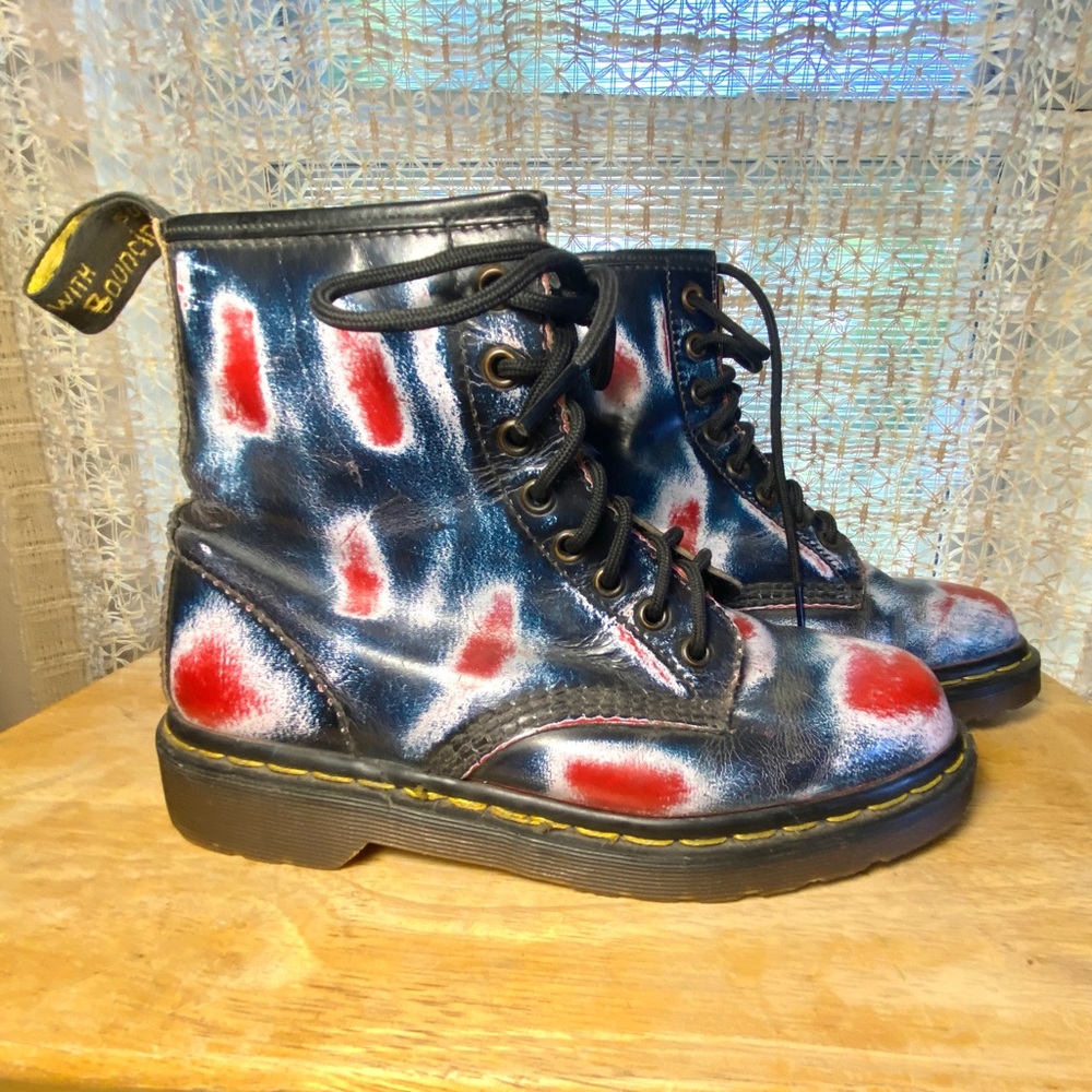 Dr Martens vintage red white blue rub off MIE 1460